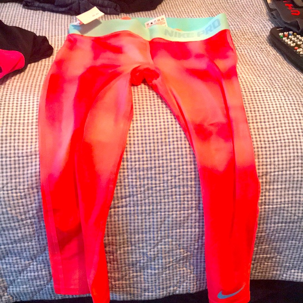 Nike pro leggings capris
